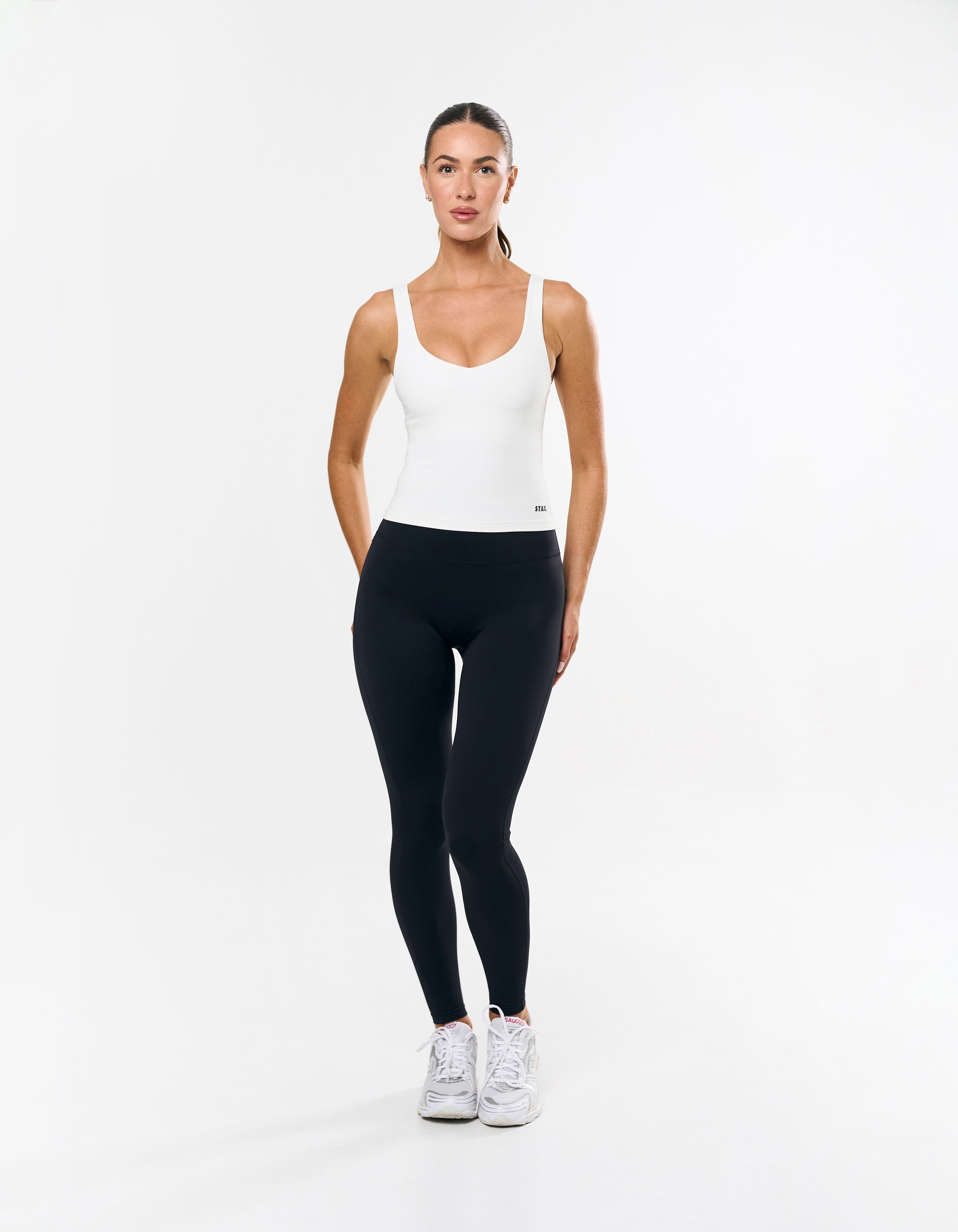 V Front Tank Airlyte - White